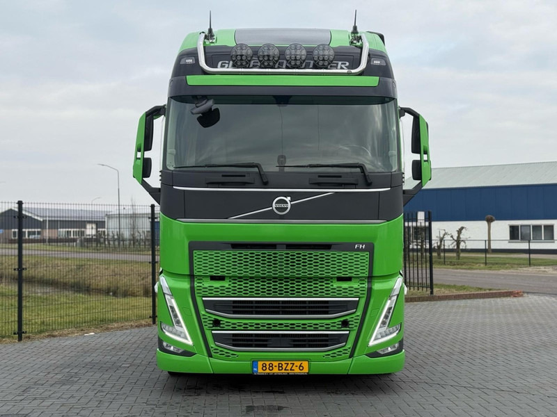 Volvo FH 13.460XL 6X2/4, HYDRAULIEK, TURBOCOMPOUND, I-SAVE, VOLLUCHT GEVEERD, LEDER, ALU. - Tracteur routier: photos 2 Volvo FH 13.460XL 6X2/4, HYDRAULIEK, TURBOCOMPOUND, I-SAVE, VOLLUCHT GEVEERD, LEDER, ALU. - Tracteur routier: photos 2