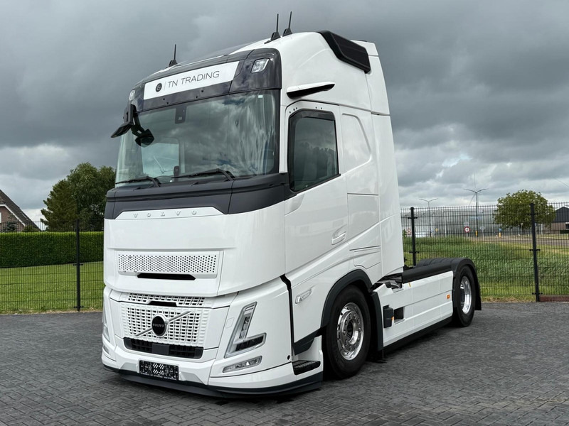 Volvo FH 13.460XL NEW, FULL AIR, ALCOA, HYDRAULIC, XL, FULL. - Tracteur routier: photos 1 Volvo FH 13.460XL NEW, FULL AIR, ALCOA, HYDRAULIC, XL, FULL. - Tracteur routier: photos 1