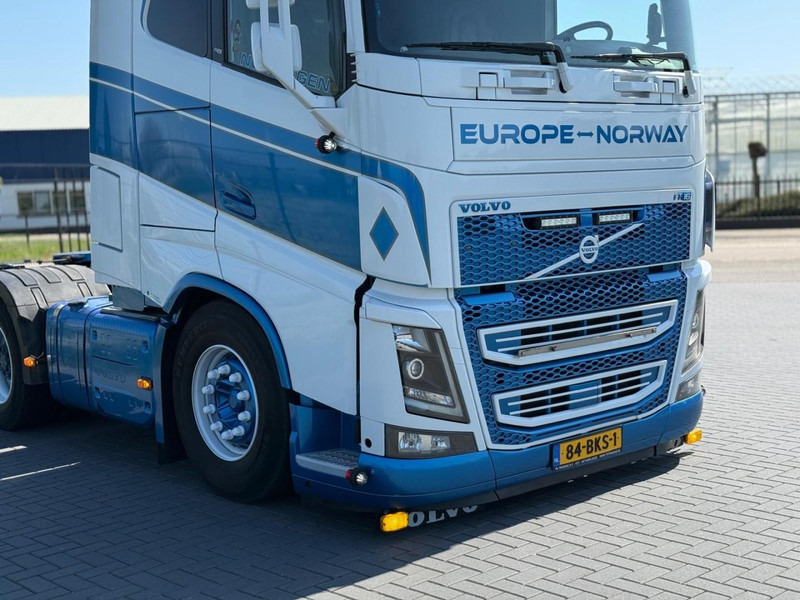 Volvo FH 16.750 FULL AIR, LEATHER, SHOW, TOP CONDITION, XL CABINE. - Tracteur routier: photos 5 Volvo FH 16.750 FULL AIR, LEATHER, SHOW, TOP CONDITION, XL CABINE. - Tracteur routier: photos 5