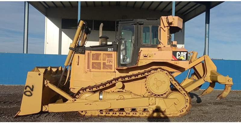 Caterpillar D6T - Bulldozer: photos 1 Caterpillar D6T - Bulldozer: photos 1