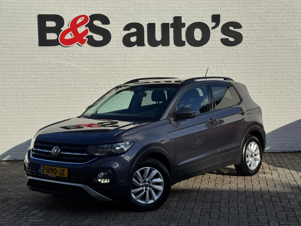 Volkswagen T-Cross-1.0 TSI Life Adaptive cruise control Climate control DAB radio Achteruitrijcamera Navi - SUV: photos 1 Volkswagen T-Cross-1.0 TSI Life Adaptive cruise control Climate control DAB radio Achteruitrijcamera Navi - SUV: photos 1