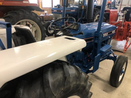 Ford 4110 tracteur à 15 000 € exo de tva - Tracteur agricole: photos 4 Ford 4110 tracteur à 15 000 € exo de tva - Tracteur agricole: photos 4