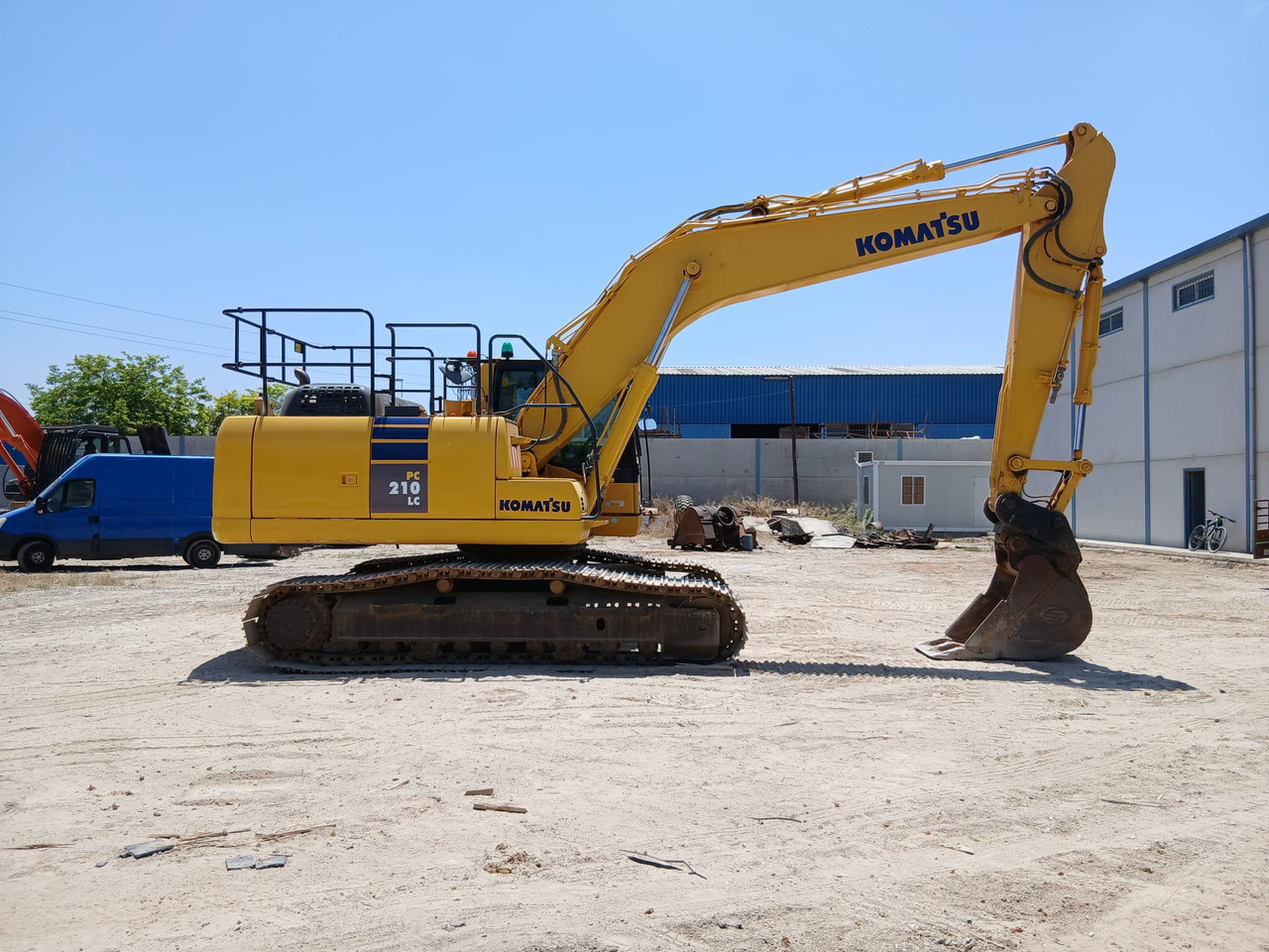 KOMATSU 210LC.10 - Pelle: photos 1 KOMATSU 210LC.10 - Pelle: photos 1
