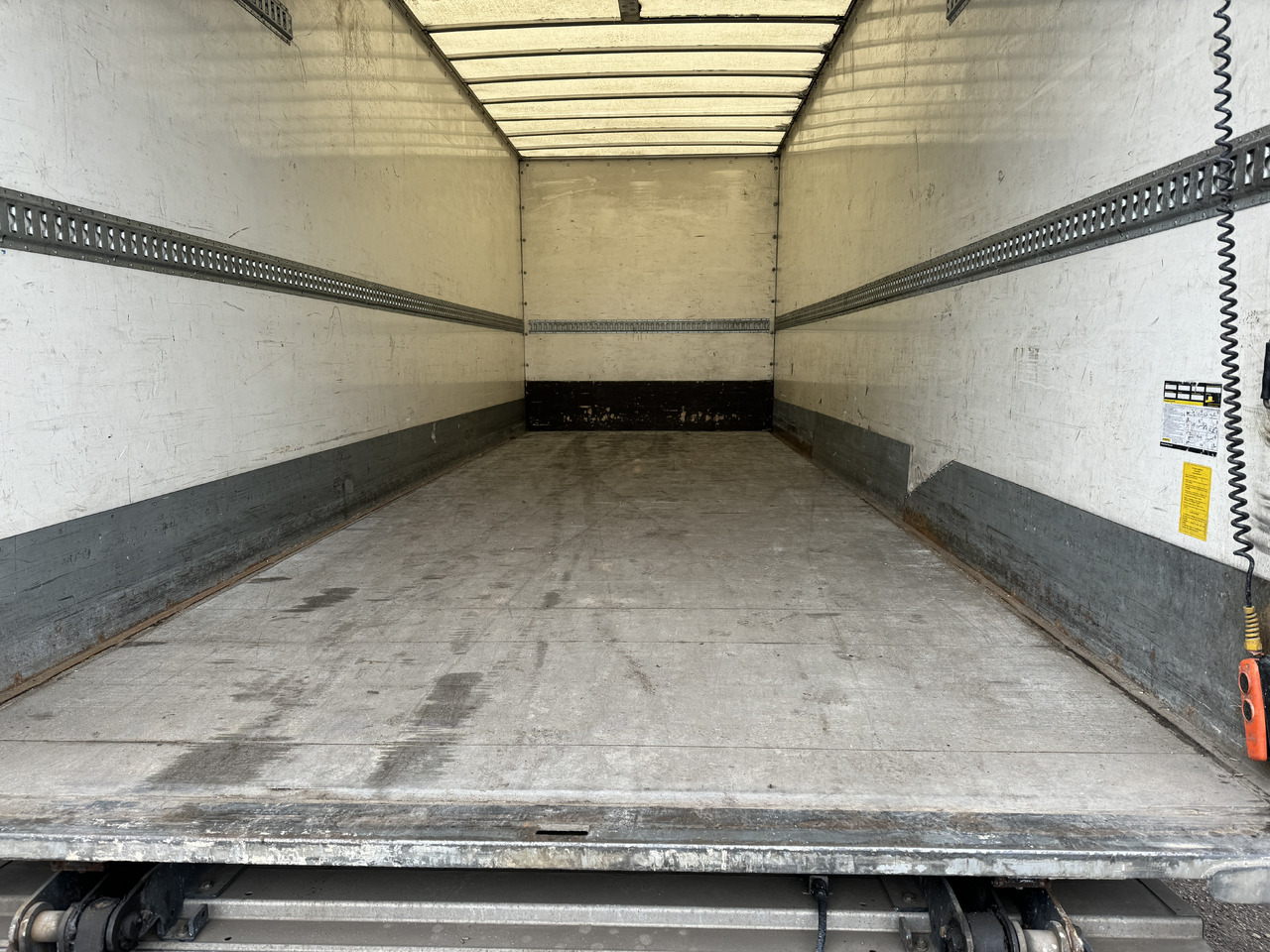 MERCEDES-BENZ ATEGO 1524 - Camion fourgon: photos 4 MERCEDES-BENZ ATEGO 1524 - Camion fourgon: photos 4
