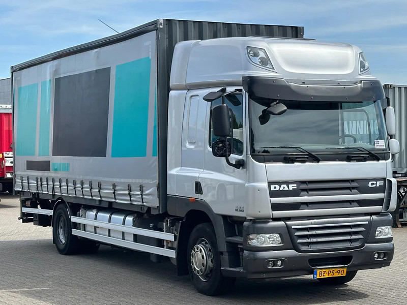 DAF CF 85.360 4x2 BDF / Full Air / Laadklep / Schuifzeil / Euro 5 - Camion porte-conteneur/ Caisse mobile: photos 2 DAF CF 85.360 4x2 BDF / Full Air / Laadklep / Schuifzeil / Euro 5 - Camion porte-conteneur/ Caisse mobile: photos 2