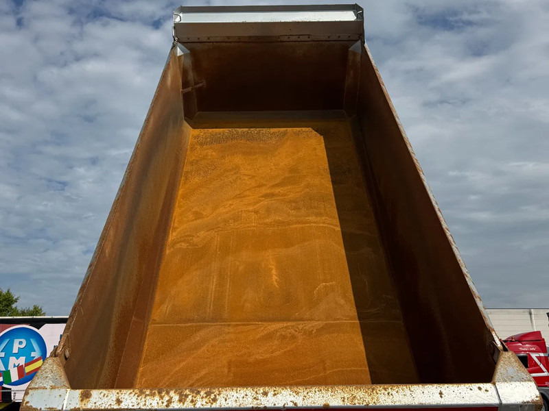 Istrail Kipper / SAF-Disc / MOT 03-2026 - Semi-remorque benne: photos 2 Istrail Kipper / SAF-Disc / MOT 03-2026 - Semi-remorque benne: photos 2