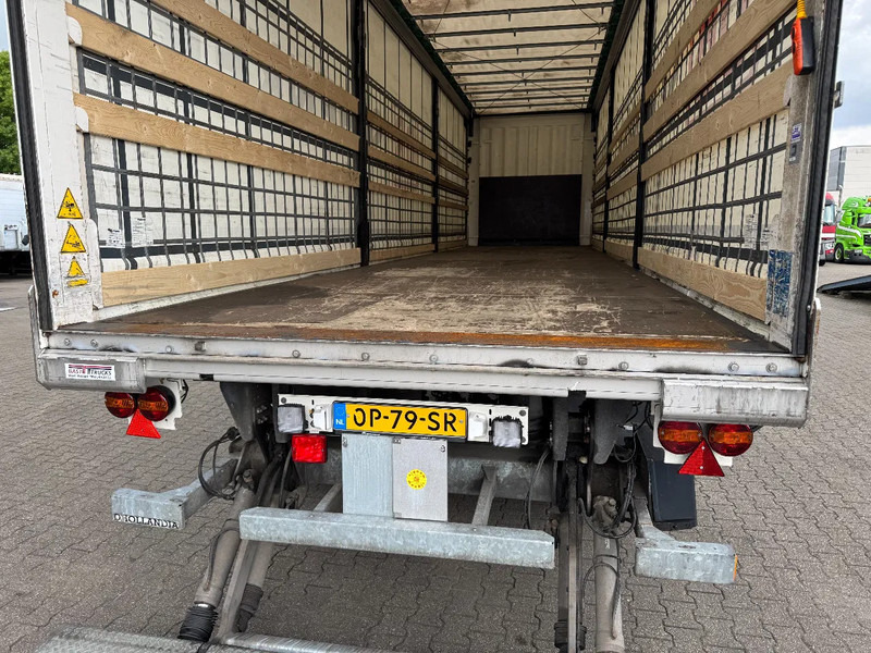 Krone City trailer met schuifzeilen / 2500 Laadklep / Stuur-as / APK - Semi-remorque rideaux coulissants: photos 5 Krone City trailer met schuifzeilen / 2500 Laadklep / Stuur-as / APK - Semi-remorque rideaux coulissants: photos 5