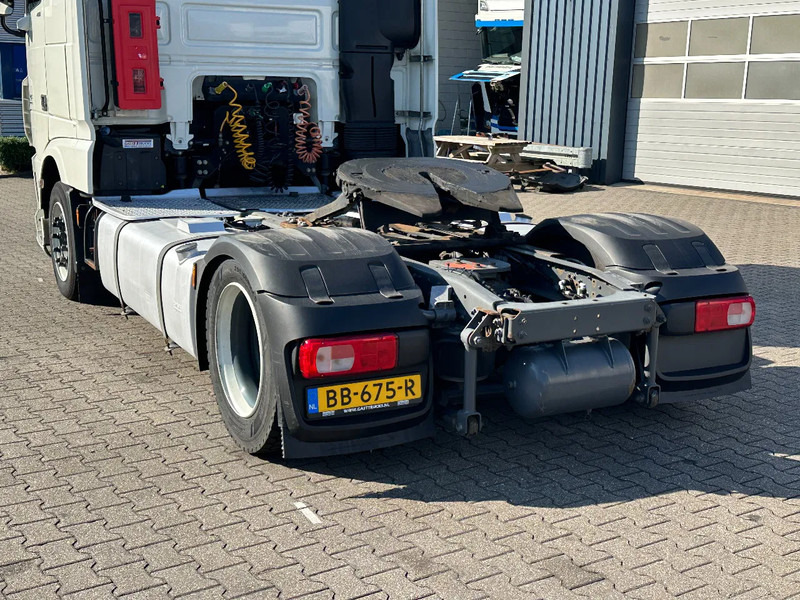 DAF XF 460 Space Cab-Mega-Hefschotel-2 Tank-Euro 6 - Tracteur routier: photos 5 DAF XF 460 Space Cab-Mega-Hefschotel-2 Tank-Euro 6 - Tracteur routier: photos 5