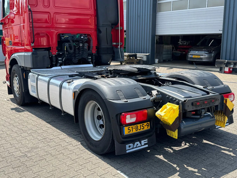 DAF XF 460 Super Space Cab 2 Tank *NL-Truck* - Tracteur routier: photos 5 DAF XF 460 Super Space Cab 2 Tank *NL-Truck* - Tracteur routier: photos 5