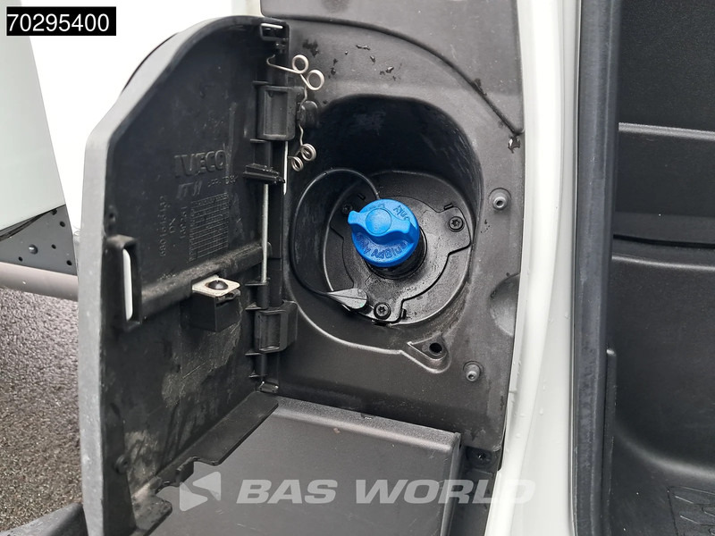 Utilitaire benne Iveco Daily 35C14 Kipper Doppelbereifung 3,5t AHK Klima Tempomat Euro6 Tipper Benne Kieper 2m3 A/C Towbar Cruise control: photos 13 Utilitaire benne Iveco Daily 35C14 Kipper Doppelbereifung 3,5t AHK Klima Tempomat Euro6 Tipper Benne Kieper 2m3 A/C Towbar Cruise control: photos 13