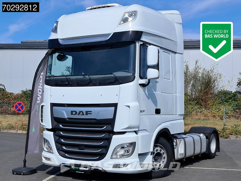 DAF XF 530 4X2 Mega Retarder Standairco ACC Euro 6 - Tracteur routier: photos 1 DAF XF 530 4X2 Mega Retarder Standairco ACC Euro 6 - Tracteur routier: photos 1
