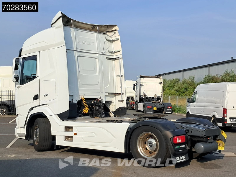 DAF XF 530 4X2 Retarder Standklima 2xTanks Euro 6 - Tracteur routier: photos 2 DAF XF 530 4X2 Retarder Standklima 2xTanks Euro 6 - Tracteur routier: photos 2