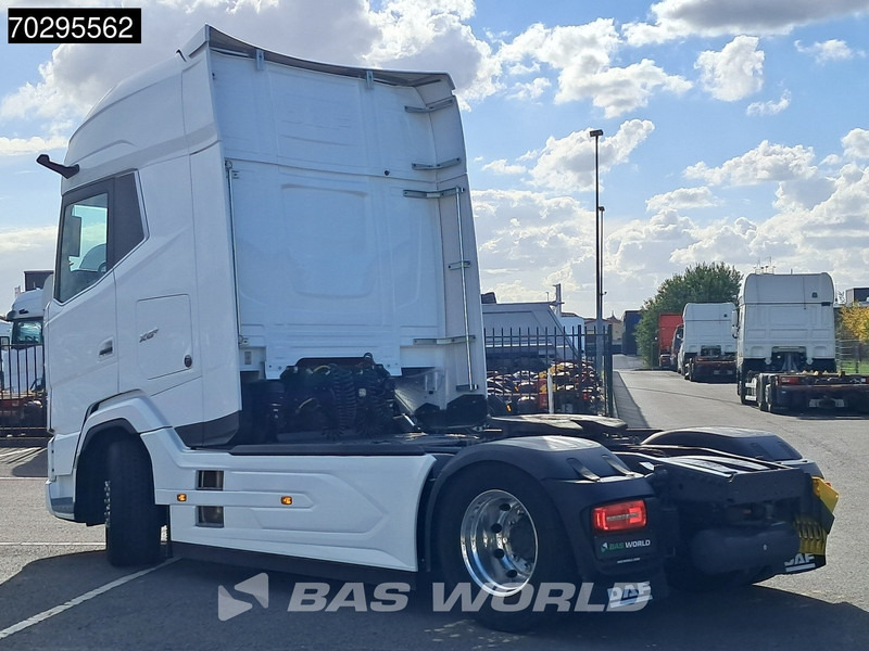 DAF XG+ 530 4X2 Retarder 2x Tanks Alcoa LED ACC Euro 6 - Tracteur routier: photos 2 DAF XG+ 530 4X2 Retarder 2x Tanks Alcoa LED ACC Euro 6 - Tracteur routier: photos 2