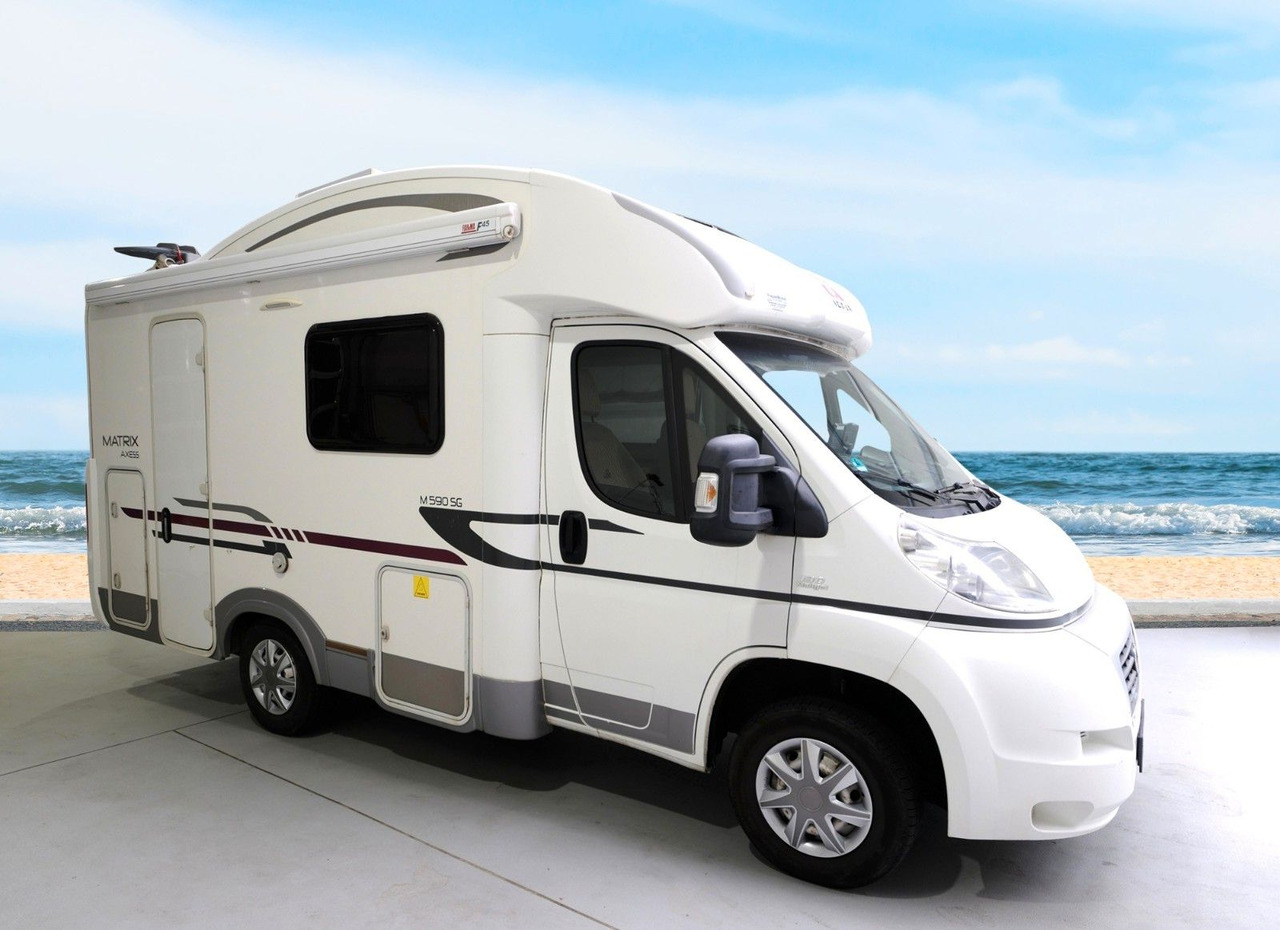Adria Matrix Axess M 590 SG/Automatik/Hubbett/TOP - Camping-car profilé: photos 1 Adria Matrix Axess M 590 SG/Automatik/Hubbett/TOP - Camping-car profilé: photos 1