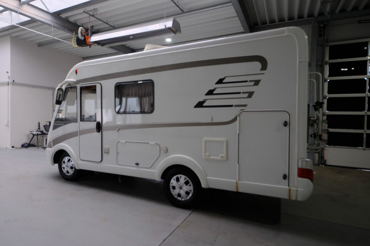 HYMER / ERIBA / HYMERCAR B 504/1.Hand/Festbett+Hubbett/Garage/Klima/Mark - Camping-car intégral: photos 3 HYMER / ERIBA / HYMERCAR B 504/1.Hand/Festbett+Hubbett/Garage/Klima/Mark - Camping-car intégral: photos 3