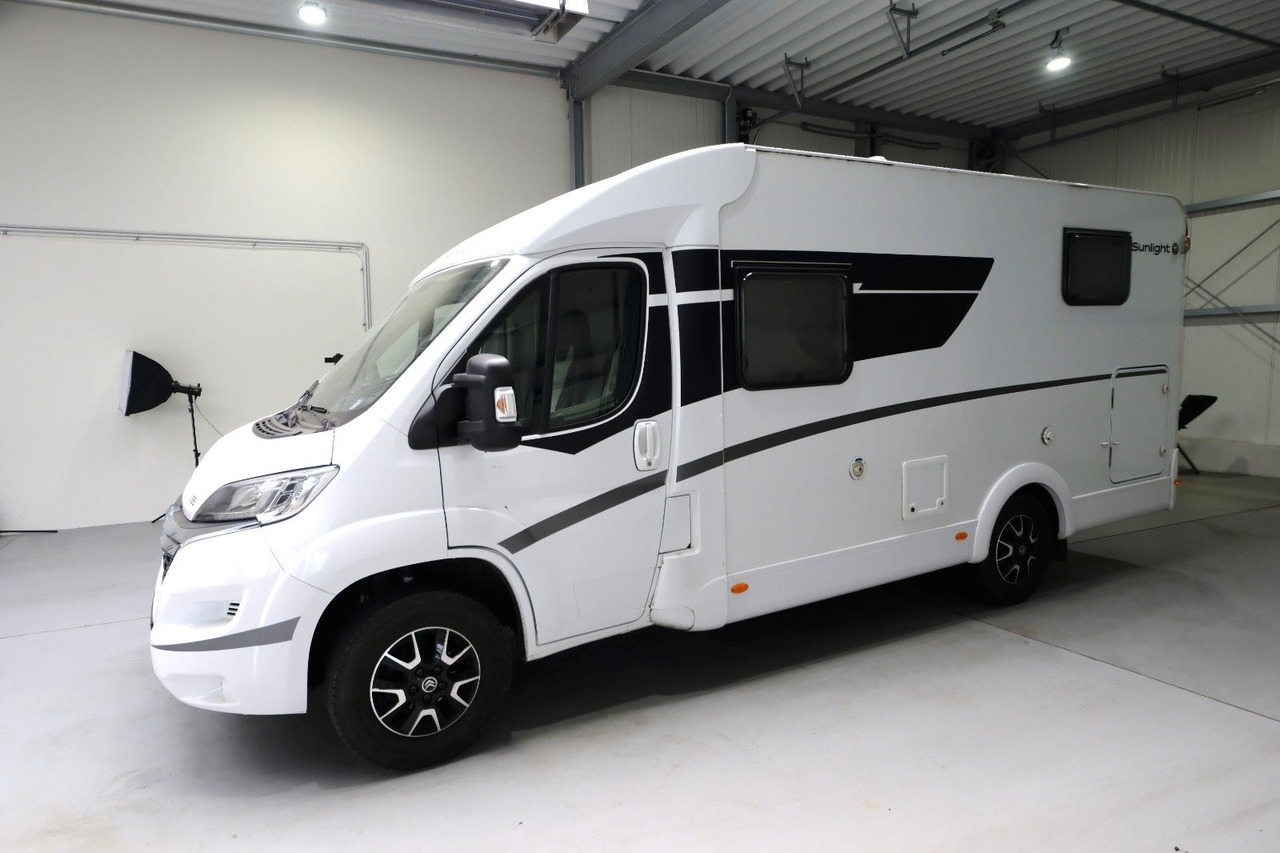 Sunlight V 66 Adventure Edition/Einzelbetten/Garage/Klima - Camping-car profilé: photos 3 Sunlight V 66 Adventure Edition/Einzelbetten/Garage/Klima - Camping-car profilé: photos 3