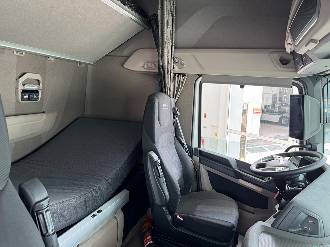 DAF XG 480 FT - Tracteur routier: photos 4 DAF XG 480 FT - Tracteur routier: photos 4