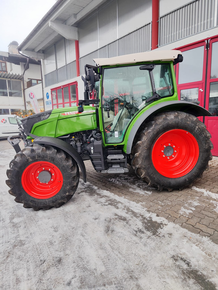 Fendt Vario 209 S Gen3 Power Setting2 (22908) - Tracteur agricole: photos 4 Fendt Vario 209 S Gen3 Power Setting2 (22908) - Tracteur agricole: photos 4
