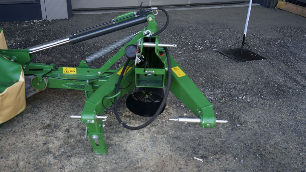 Krone ActiveMow R240 (20695) - Faucheuse: photos 3 Krone ActiveMow R240 (20695) - Faucheuse: photos 3