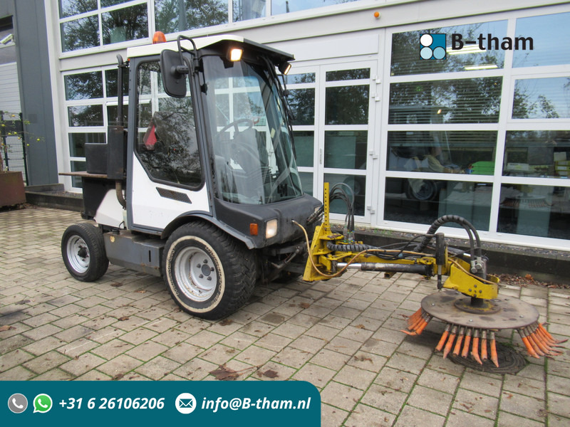 LM TRAC 286 Werktuigdrager ( zonder Borstel arm ) - Balayeuse de voirie: photos 1 LM TRAC 286 Werktuigdrager ( zonder Borstel arm ) - Balayeuse de voirie: photos 1