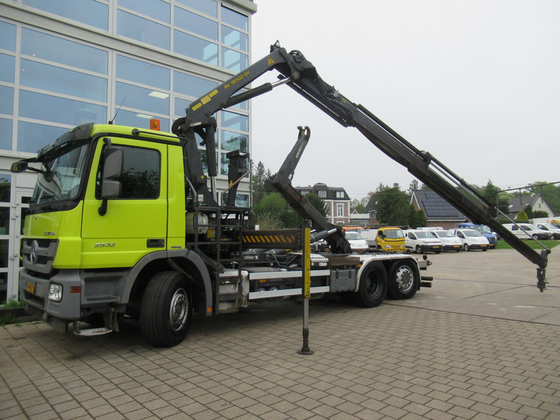Mercedes-Benz Actros 2532 LTNLA 6X2 Hooklift + Crane, Haak - Kraan - Camion ampliroll, Camion grue: photos 2 Mercedes-Benz Actros 2532 LTNLA 6X2 Hooklift + Crane, Haak - Kraan - Camion ampliroll, Camion grue: photos 2