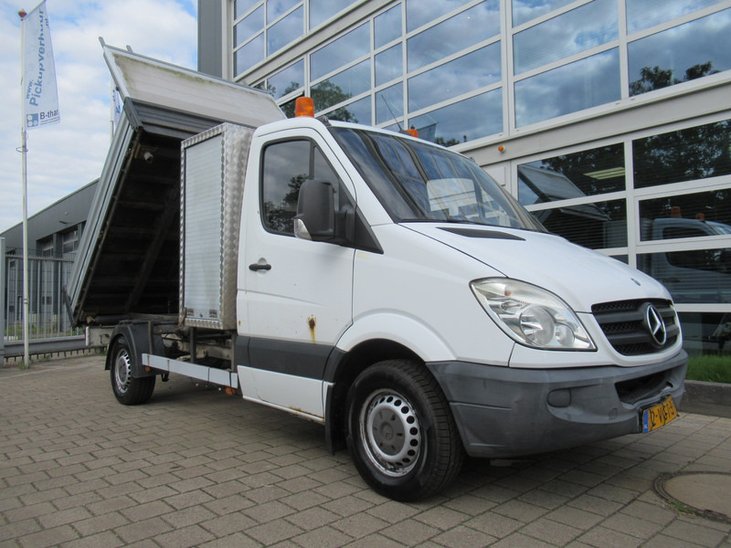 Mercedes-Benz Sprinter 310 2.2 CDI 70KW 366 3-Z./S./W. Kipper Tipper - Utilitaire benne: photos 4 Mercedes-Benz Sprinter 310 2.2 CDI 70KW 366 3-Z./S./W. Kipper Tipper - Utilitaire benne: photos 4
