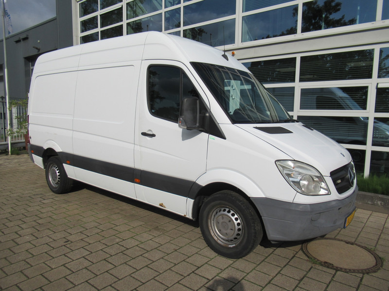 Mercedes-Benz Sprinter 313 2.2 CDI 366 L2H2 AIRCO - Klima - Fourgon utilitaire: photos 2 Mercedes-Benz Sprinter 313 2.2 CDI 366 L2H2 AIRCO - Klima - Fourgon utilitaire: photos 2