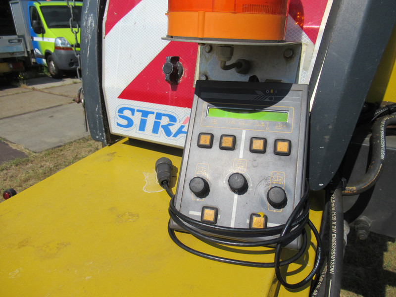 Epandeur de sable NIDO STRATOS B11-24 PAXN 1,1 m3 + 500L Zoutstrooier Salzstreuer: photos 7