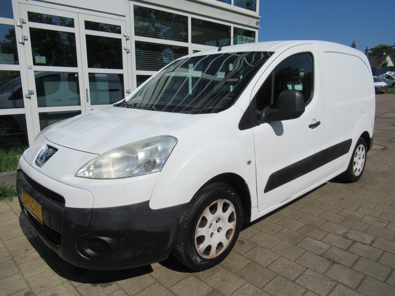 Peugeot Partner 122 1.6 HDI L1XT Pro+ AIRCO 3-Zitpl./Seats - Fourgonnette: photos 3 Peugeot Partner 122 1.6 HDI L1XT Pro+ AIRCO 3-Zitpl./Seats - Fourgonnette: photos 3