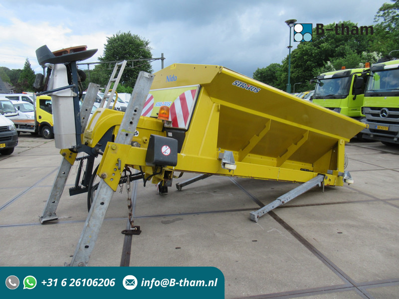 Schmidt NIDO STRATOS B40-36 PAL ROTO-power Salzstreuer Saltspreader Zoutstrooier - Epandeur de sable: photos 1 Schmidt NIDO STRATOS B40-36 PAL ROTO-power Salzstreuer Saltspreader Zoutstrooier - Epandeur de sable: photos 1