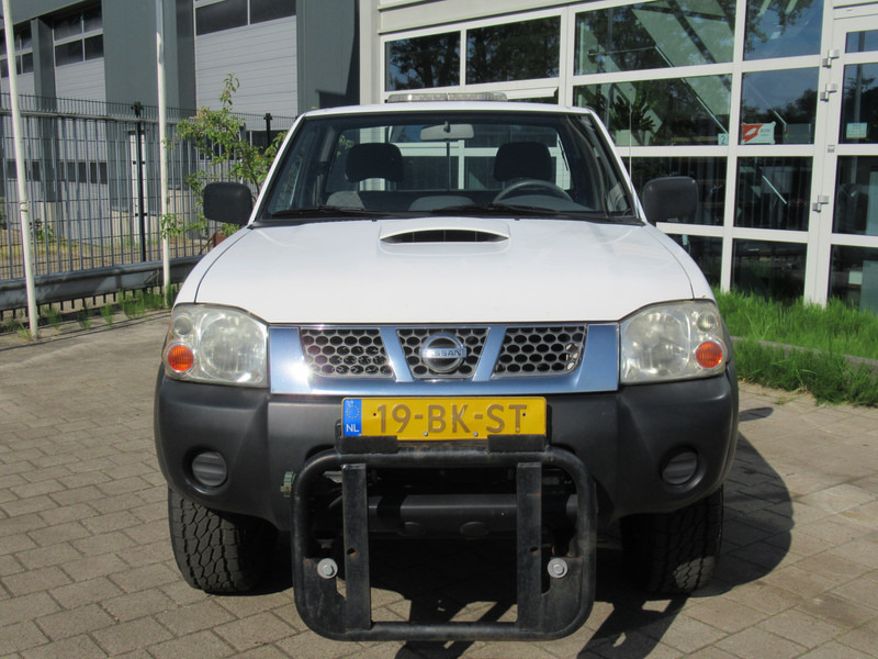 Nissan Navara 2.5 DTi King Cab 4-L.Lux. 1,5CAB PICK-UP - Véhicule utilitaire: photos 5 Nissan Navara 2.5 DTi King Cab 4-L.Lux. 1,5CAB PICK-UP - Véhicule utilitaire: photos 5