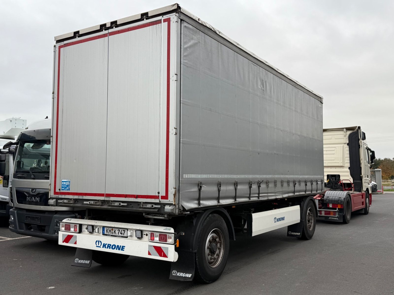 Krone AZ 18F DB06CLNF Curtainsider Pritsche/Plane - Remorque rideaux coulissants: photos 2 Krone AZ 18F DB06CLNF Curtainsider Pritsche/Plane - Remorque rideaux coulissants: photos 2
