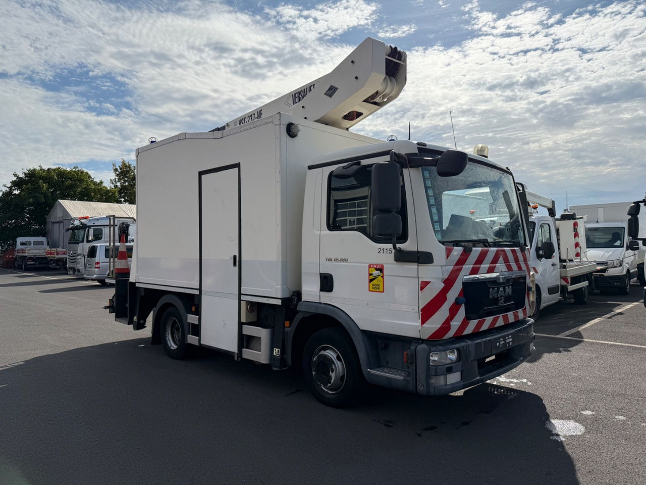 MAN TGL 12.180 Versalift/15m/orig.km/Top - Camion avec nacelle: photos 2 MAN TGL 12.180 Versalift/15m/orig.km/Top - Camion avec nacelle: photos 2