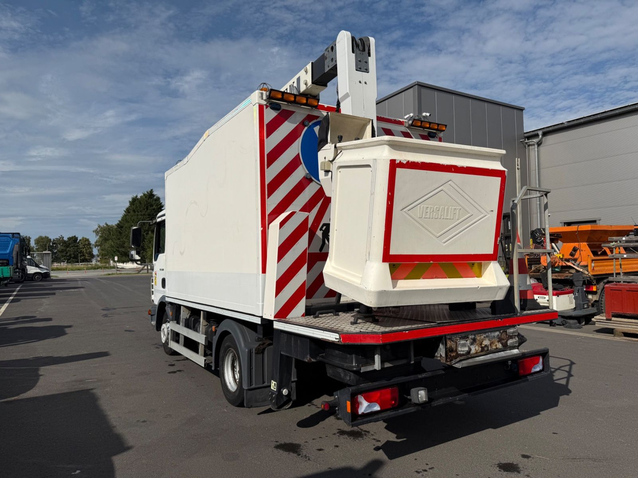 MAN TGL 12.180 Versalift/15m/orig.km/Top - Camion avec nacelle: photos 5 MAN TGL 12.180 Versalift/15m/orig.km/Top - Camion avec nacelle: photos 5