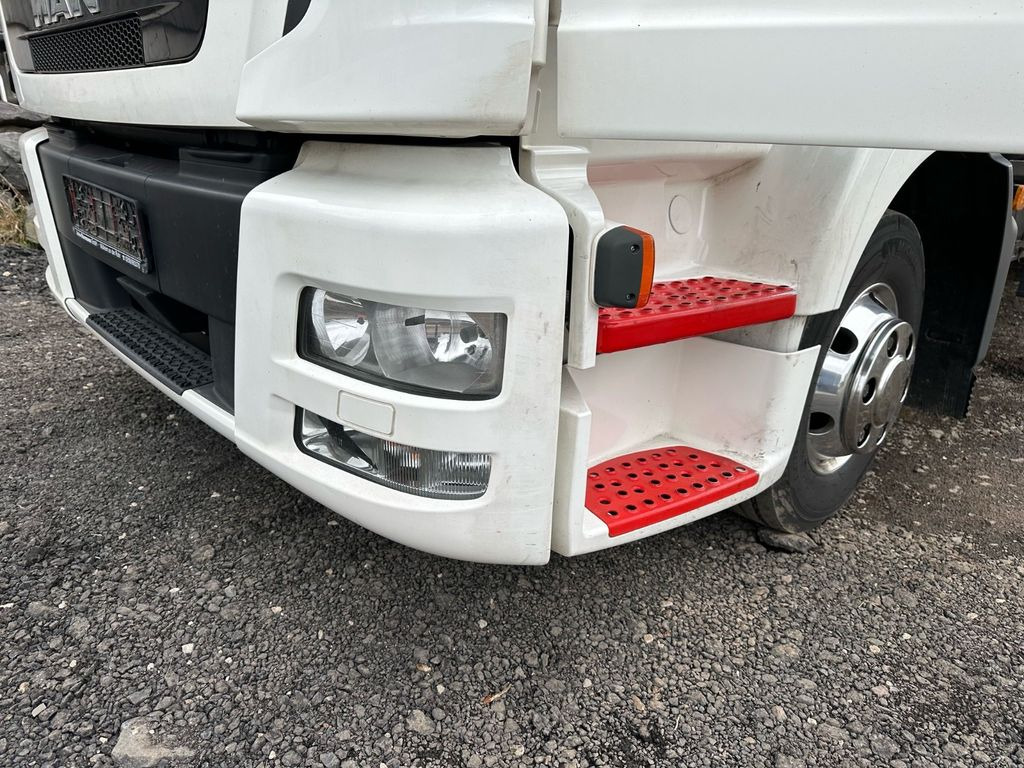 MAN TGL 8.250 XLX Fahrerhaus*VDI 2700* - Camion porte-voitures: photos 4 MAN TGL 8.250 XLX Fahrerhaus*VDI 2700* - Camion porte-voitures: photos 4