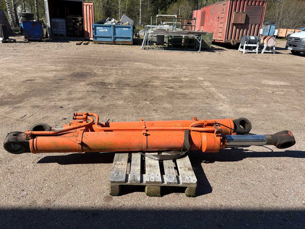 Hitachi ZX650 LHC Boom Cylinders 2 pcs - Vérin hydraulique: photos 5 Hitachi ZX650 LHC Boom Cylinders 2 pcs - Vérin hydraulique: photos 5