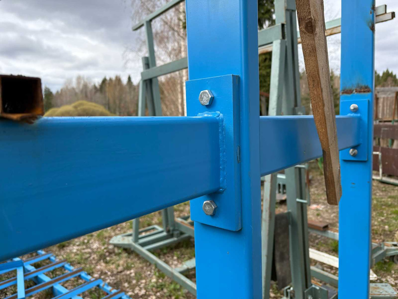 Storage rack frame - Rayonnage metallique: photos 2 Storage rack frame - Rayonnage metallique: photos 2
