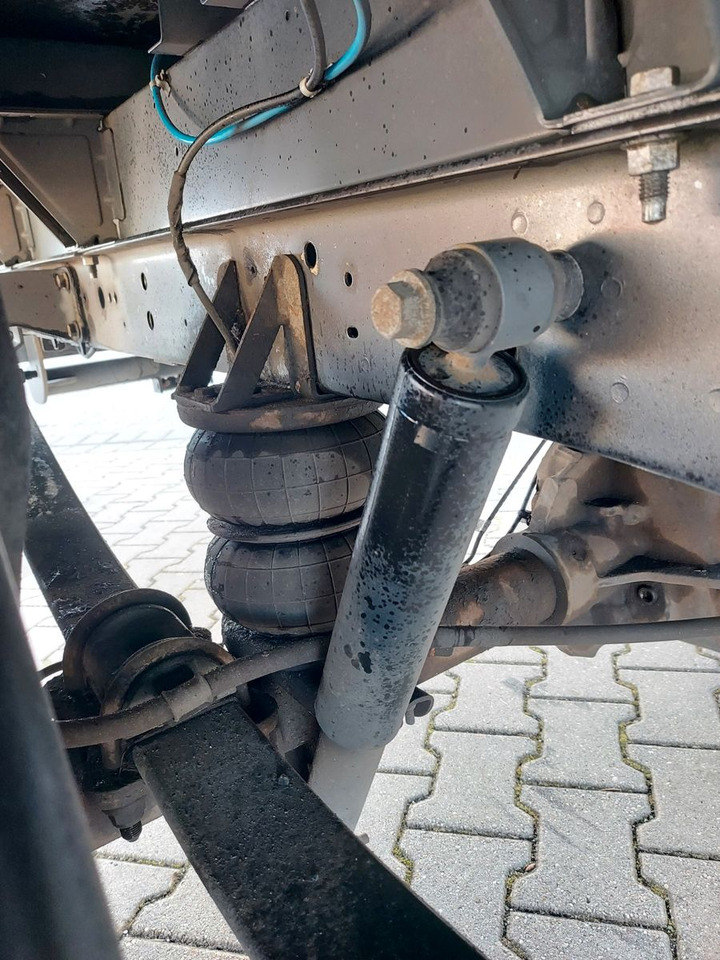 Ford Transit Pritsche 350 L4 extra lang Luftfeder - Utilitaire plateau: photos 2 Ford Transit Pritsche 350 L4 extra lang Luftfeder - Utilitaire plateau: photos 2