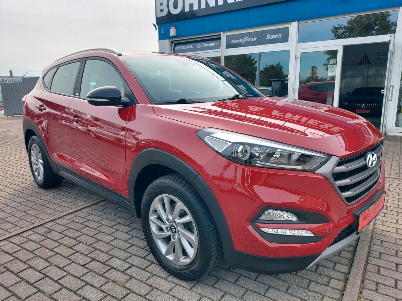 Hyundai Tucson blue Passion 2WD Assist DAB AHK - SUV: photos 1 Hyundai Tucson blue Passion 2WD Assist DAB AHK - SUV: photos 1