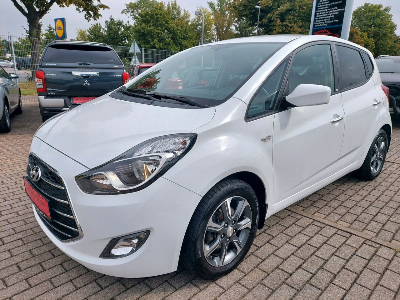 Hyundai ix20 Passion Automatik Klima PDC AHK - Voiture: photos 4 Hyundai ix20 Passion Automatik Klima PDC AHK - Voiture: photos 4