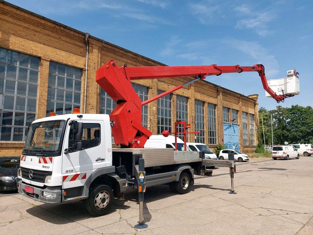 Mercedes-Benz Atego 2 4-Zyl. 4x2 RUTHMANN T270 27 METER - Camion avec nacelle: photos 1 Mercedes-Benz Atego 2 4-Zyl. 4x2 RUTHMANN T270 27 METER - Camion avec nacelle: photos 1