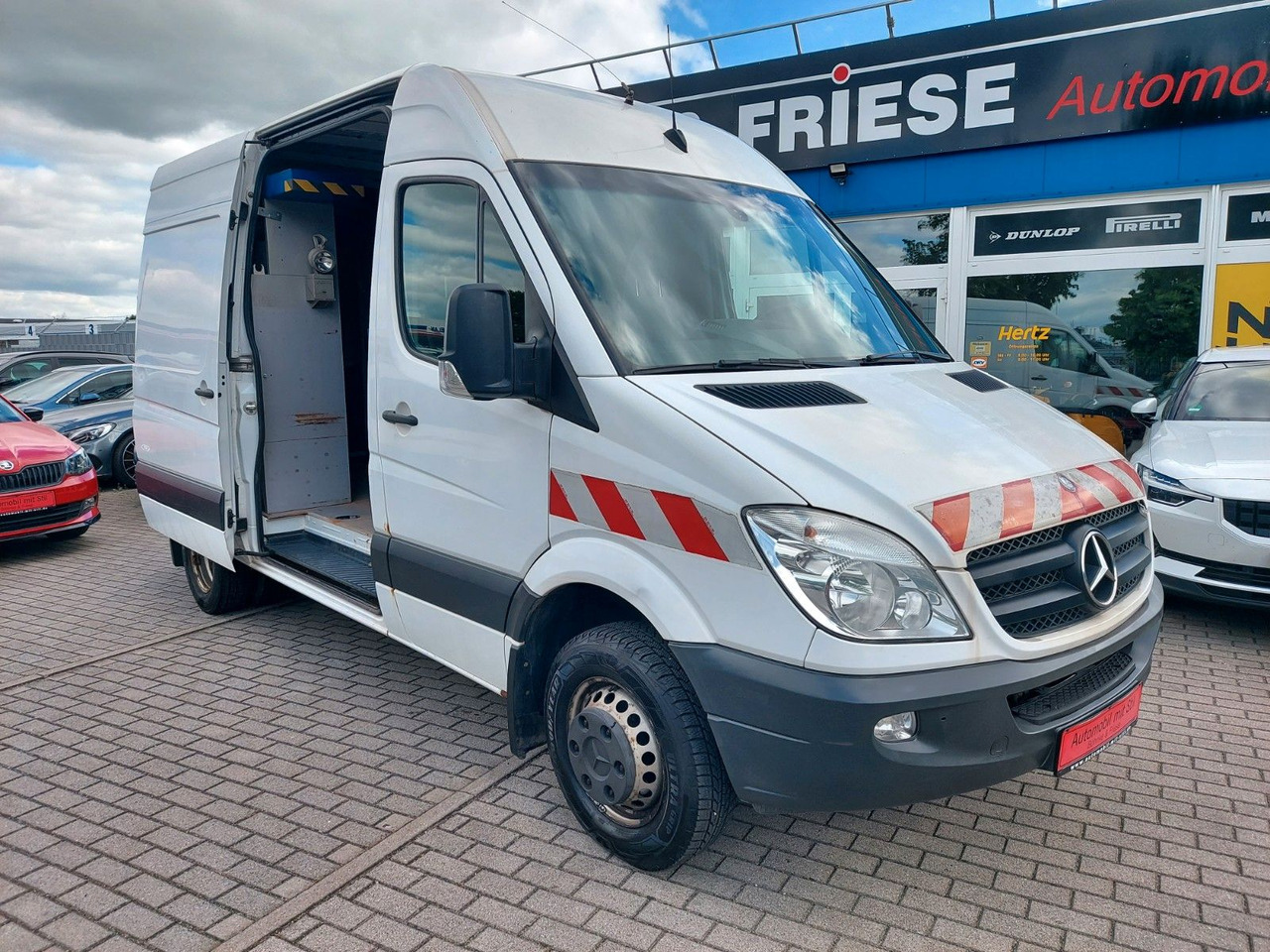 Mercedes-Benz Sprinter II Kasten 519 CDI H2L2 V6 AUTOM KLIMAA. - Transport de personnes: photos 2 Mercedes-Benz Sprinter II Kasten 519 CDI H2L2 V6 AUTOM KLIMAA. - Transport de personnes: photos 2