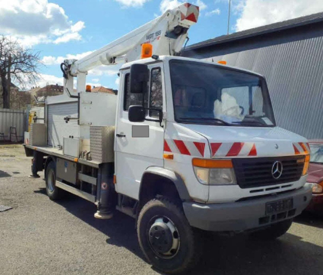 Mercedes-Benz VARIO 814D HUBARBEITS WUMAG 155T 4X4 ALLRAD - Camion avec nacelle: photos 1 Mercedes-Benz VARIO 814D HUBARBEITS WUMAG 155T 4X4 ALLRAD - Camion avec nacelle: photos 1