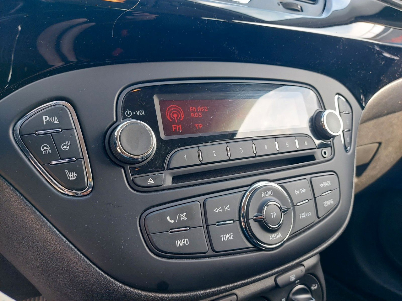 Voiture Opel Corsa E Active ecoFlex Klima Lenkradheizung: photos 13