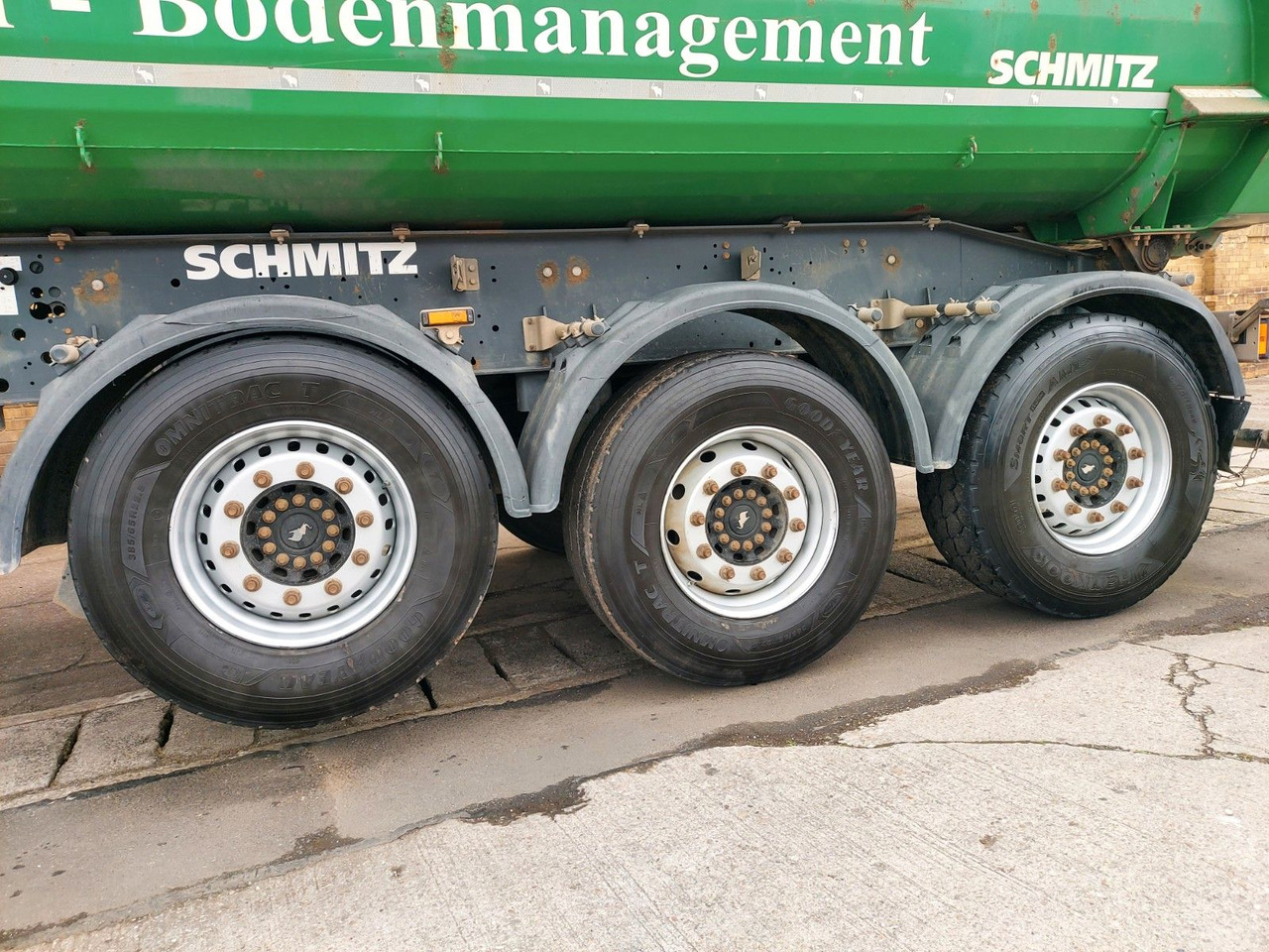 Schmitz Cargobull SGF S3 Mulde DA Kipper Stahl 26m³ Luft + Lift - Semi-remorque benne: photos 4 Schmitz Cargobull SGF S3 Mulde DA Kipper Stahl 26m³ Luft + Lift - Semi-remorque benne: photos 4