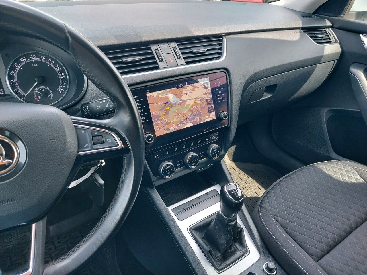 Voiture break Skoda Octavia Combi Drive LED ACC Radar DAB 8xRad AHK: photos 13