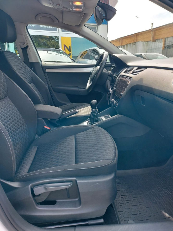 Voiture break Skoda Octavia Combi Drive LED ACC Radar DAB 8xRad AHK: photos 18