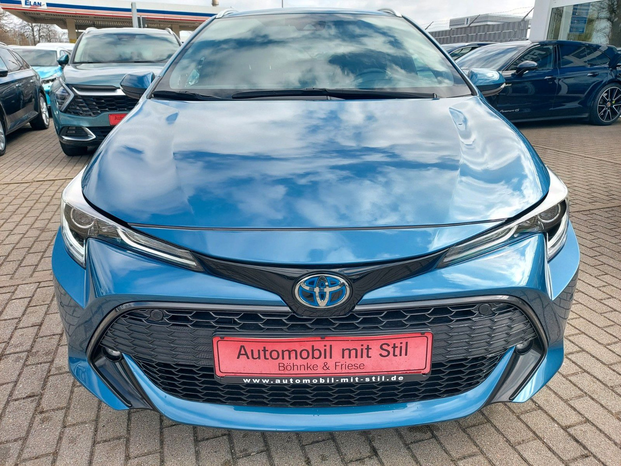 Toyota Corolla Touring Sports Hybrid Lounge Assist DAB - Voiture: photos 2 Toyota Corolla Touring Sports Hybrid Lounge Assist DAB - Voiture: photos 2