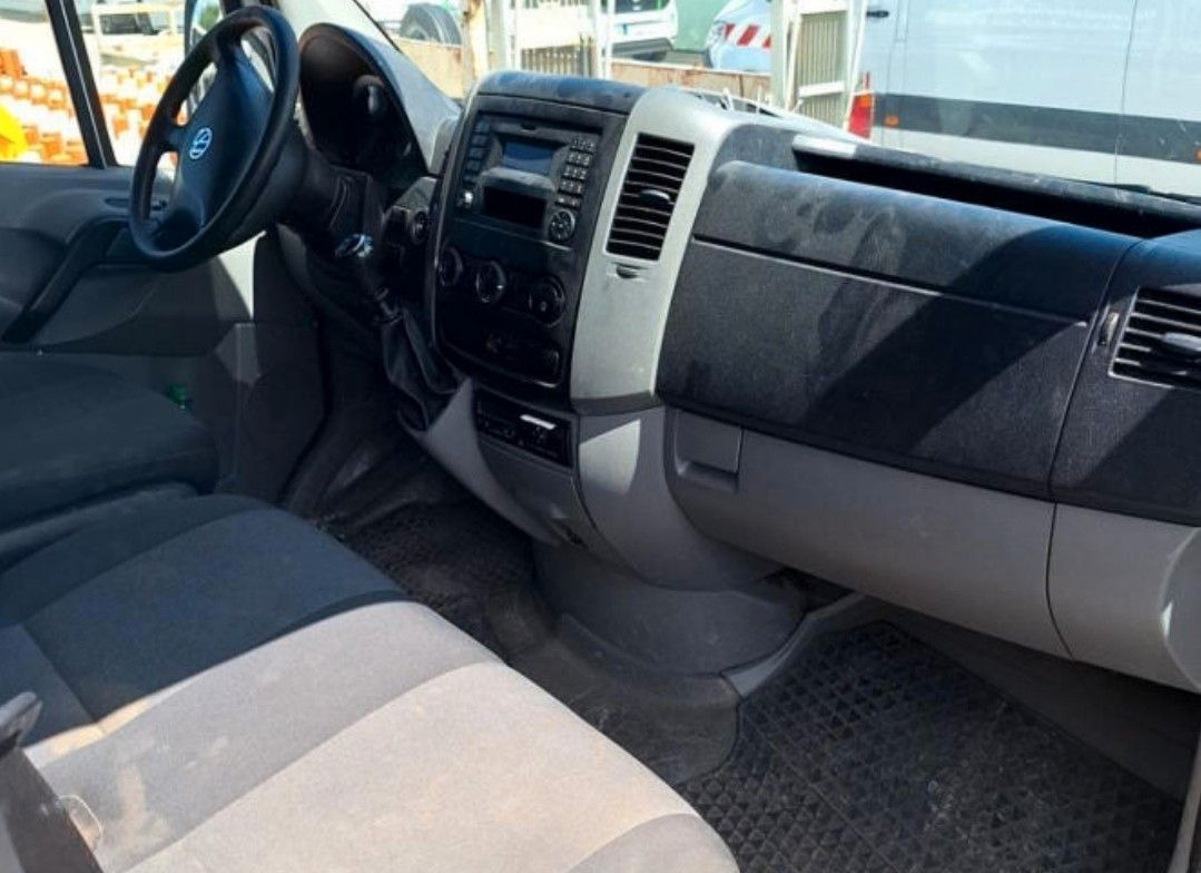 Volkswagen Crafter Kasten 35 mittel L2H2 Hochdach Klima - Fourgon utilitaire: photos 5 Volkswagen Crafter Kasten 35 mittel L2H2 Hochdach Klima - Fourgon utilitaire: photos 5