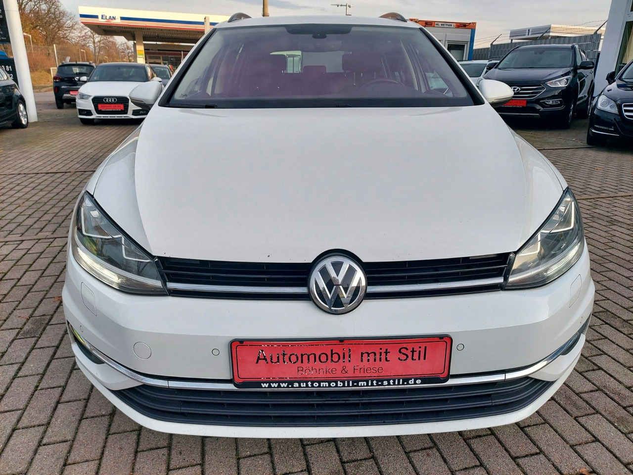 Volkswagen Golf VII Variant DSG Comfort ACC Massage Nav DAB - Voiture break: photos 3 Volkswagen Golf VII Variant DSG Comfort ACC Massage Nav DAB - Voiture break: photos 3